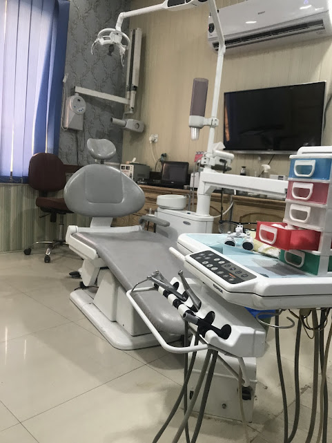 image of thee dental surgery located at Clinic of one of best dentist in Peshawar, Dr. Haroon Dental Specialist Clinic Hayatabad Peshawar, Pakistan.