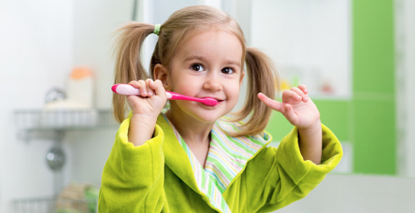 how to get toddler to brush teeth