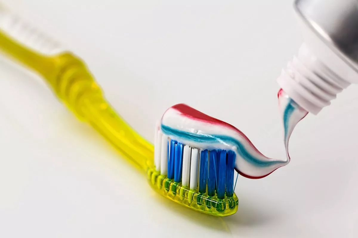 Best Toothpaste and Toothbrush for Optimal Oral Health