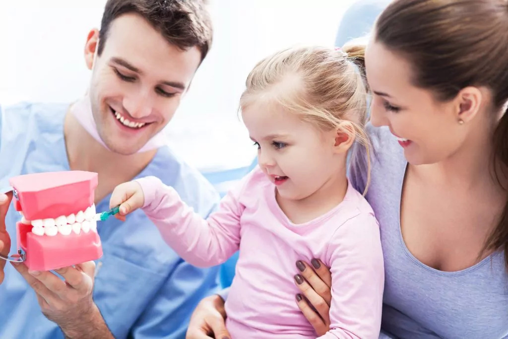 Establishing a Dental Care Routine: Tips for Parents