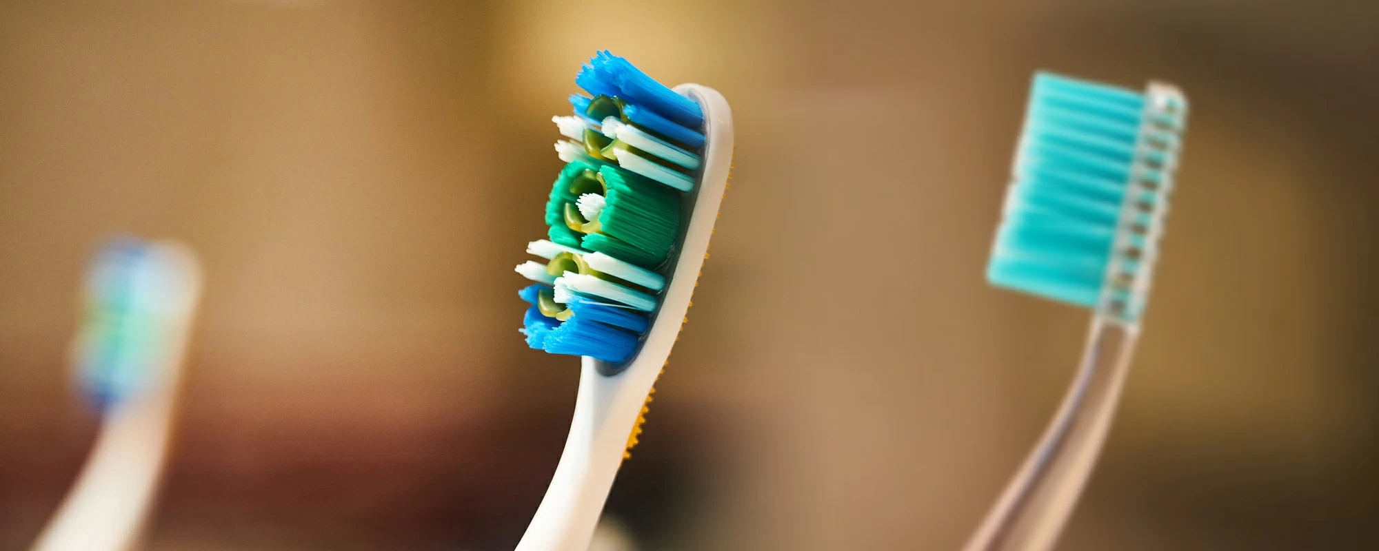 Toothbrushes with different types of bristles arrangement on the head for effective Tartar and Plaque removal